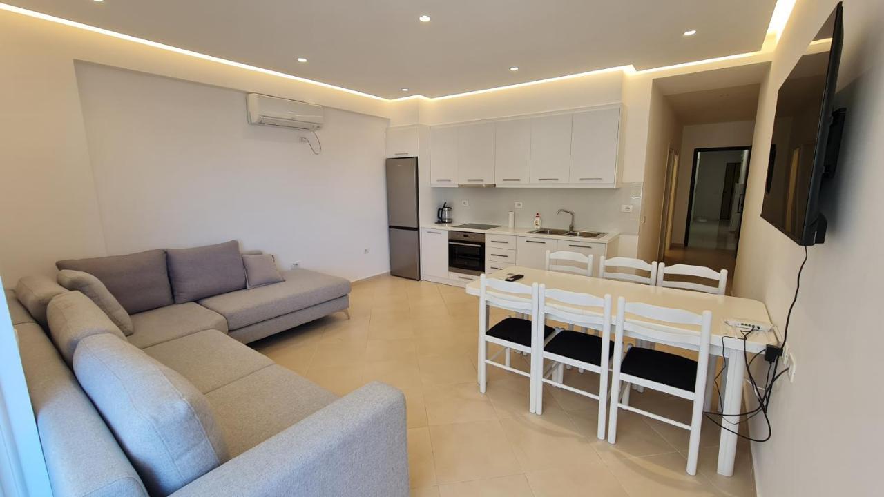 Sea And City View Apartment Sarande Exterior photo